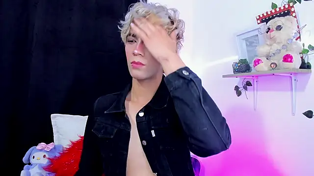 Cooperrosscute233 online show from 10/13/25, 07:03