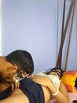 Snapshot of sxdbhaiyabhbi chatting on 10/10/25, 05:23 sxdbhaiyabhbi online show from 10/10/25, 05:23