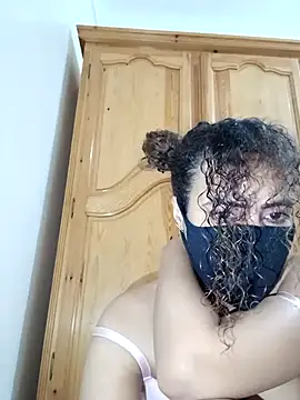 ghadiraa online show from 10/11/25, 02:44