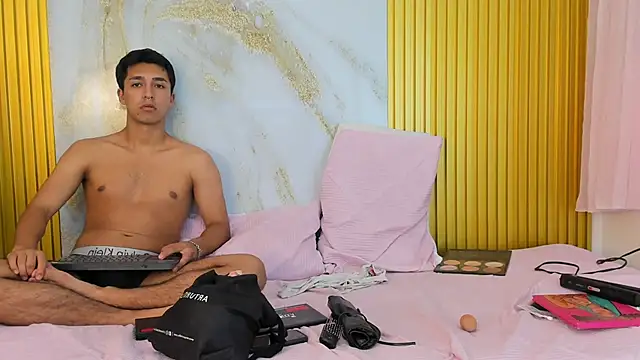 Leah Adam online show from 11/15/25, 07:05