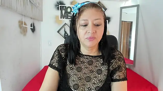 Snapshot of tatiana_sofiaa chatting on 10/04/25, 01:09 tatiana sofiaa online show from 10/04/25, 01:09