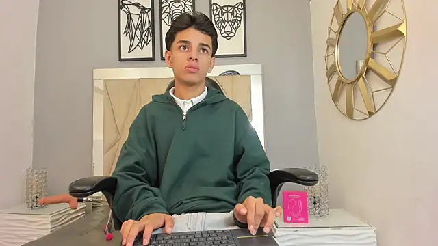 owen  johnson online show from 10/24/25, 12:12