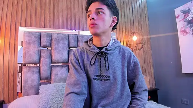 owen  johnson online show from 11/10/25, 12:04