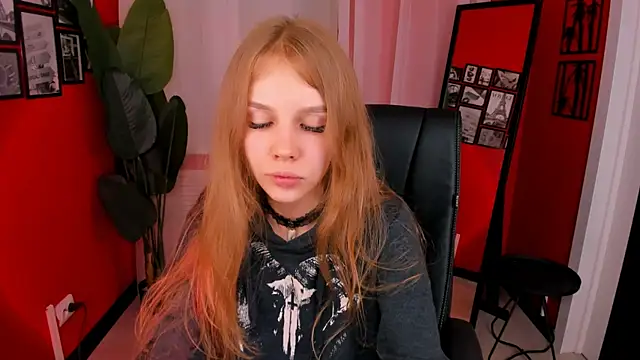 Selen hells weet online show from 09/21/25, 06:53