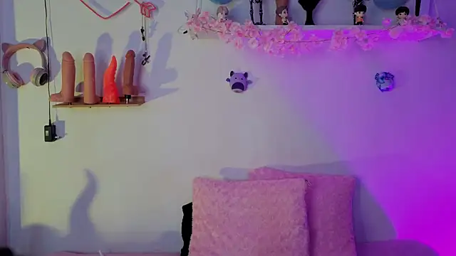 zoelight18 online show from 10/10/25, 09:19