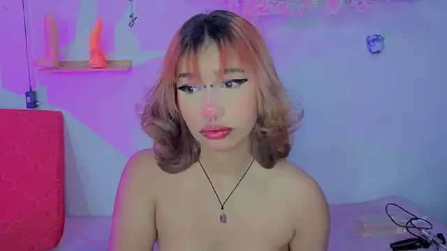 zoelight18 online show from 10/23/25, 07:34