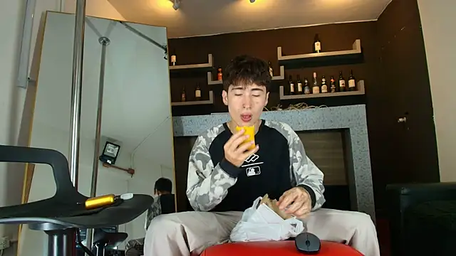  DantFox  online show from 10/06/25, 08:17