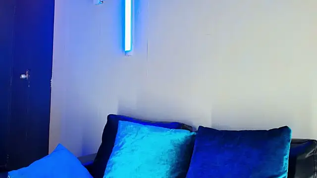  DantFox  online show from 10/17/25, 08:11