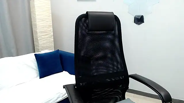 Snapshot of Pion_01 chatting on 09/16/25, 04:46 Pion 01 online show from 09/16/25, 04:46