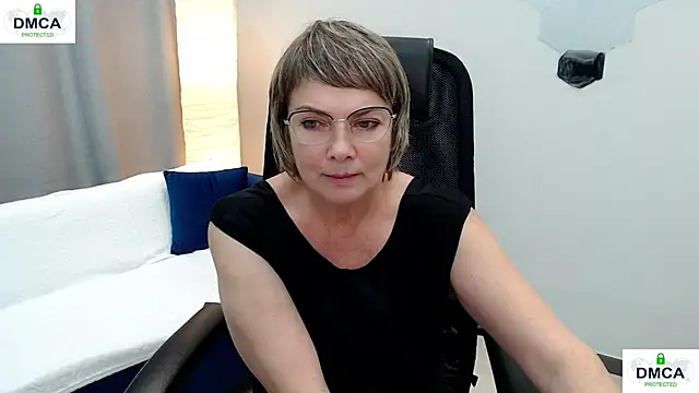 Snapshot of Pion_01 chatting on 11/17/25, 07:36 Pion 01 online show from 11/17/25, 07:36