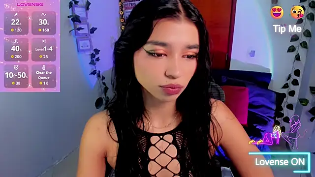 Elsa Pataky online show from 11/06/25, 02:18