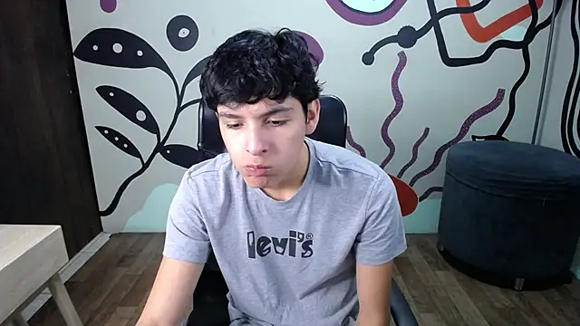 Luca vega online show from 10/02/25, 01:07