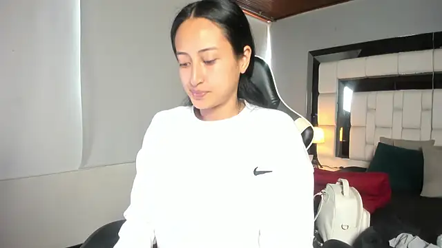 Adhara7 online show from 11/03/25, 07:48