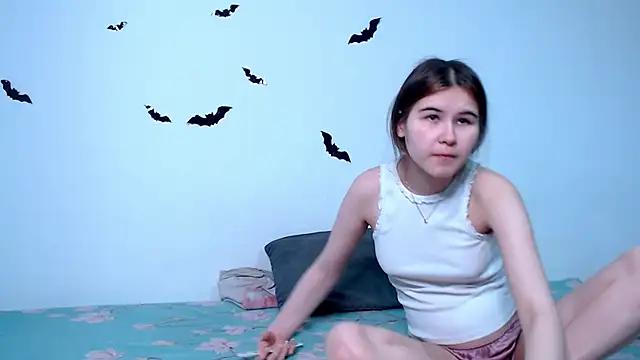 litle owl online show from 11/14/25, 11:35