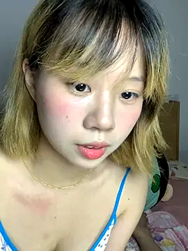 Snapshot of zhaomosheng125216 chatting on 10/12/25, 08:02 zhaomosheng125216 online show from 10/12/25, 08:02