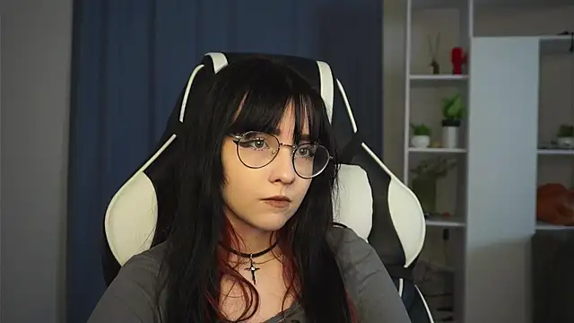 BereniceBattersby online show from 10/25/25, 08:22