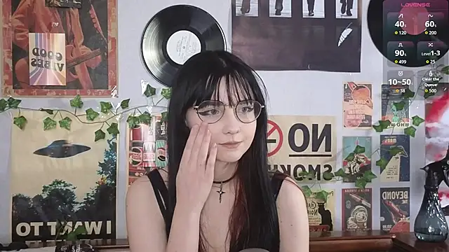 BereniceBattersby online show from 11/04/25, 09:41