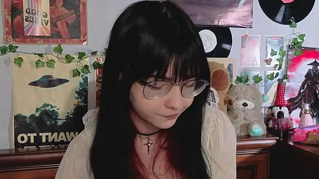 BereniceBattersby online show from 11/17/25, 10:54