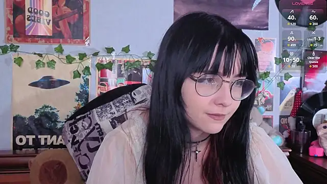 BereniceBattersby online show from 11/18/25, 09:25