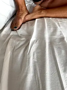 Snapshot of lucamila2903 chatting on 10/26/25, 09:04 lucamila2903 online show from 10/26/25, 09:04