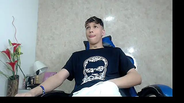 Snapshot of AustinPrice chatting on 09/15/25, 02:17 AustinPrice online show from 09/15/25, 02:17