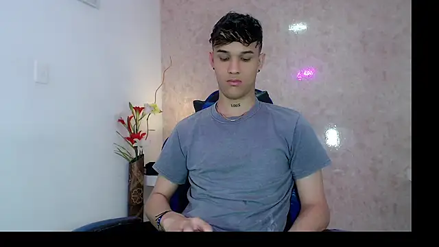 Snapshot of AustinPrice chatting on 10/06/25, 09:01 AustinPrice online show from 10/06/25, 09:01
