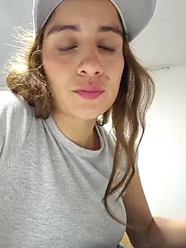 Snapshot of aytanna_torrez chatting on 10/27/25, 03:05 aytanna torrez online show from 10/27/25, 03:05