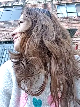 Snapshot of aytanna_torrez chatting on 11/21/25, 11:20 aytanna torrez online show from 11/21/25, 11:20