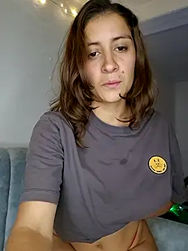 Snapshot of aytanna_torrez chatting on 11/23/25, 12:49 aytanna torrez online show from 11/23/25, 12:49