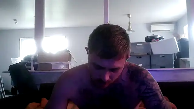 Snapshot of Bikerhot883hd chatting on 10/07/25, 02:47 Bikerhot883hd online show from 10/07/25, 02:47