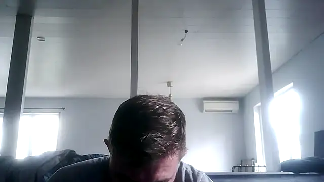 Snapshot of Bikerhot883hd chatting on 11/16/25, 01:39 Bikerhot883hd online show from 11/16/25, 01:39