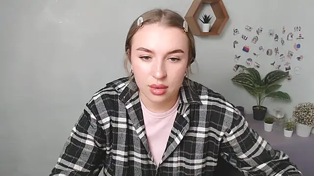 JuliaTopp  online show from 09/26/25, 10:41