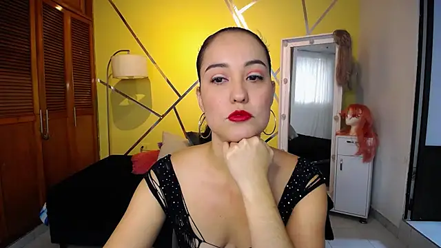 Snapshot of shirleyrojas chatting on 09/20/25, 12:28 shirleyrojas online show from 09/20/25, 12:28