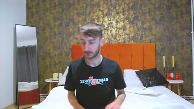 Snapshot of bignosebigcok chatting on 10/28/25, 05:26 bignosebigcok online show from 10/28/25, 05:26