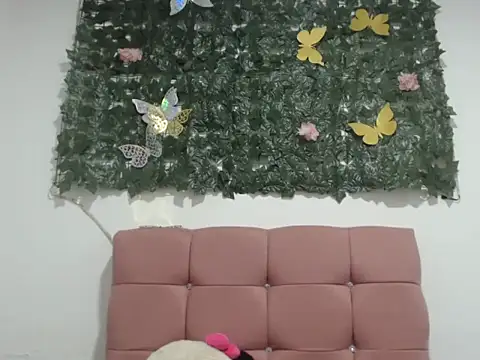 lia victoria online show from 11/15/25, 01:36