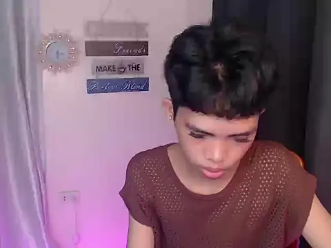 urcumjp online show from 10/17/25, 07:33