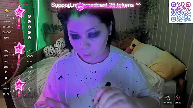 Alisa Monroe online show from 10/31/25, 07:26