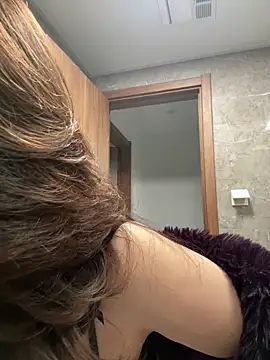 anna yngs online show from 10/10/25, 12:20