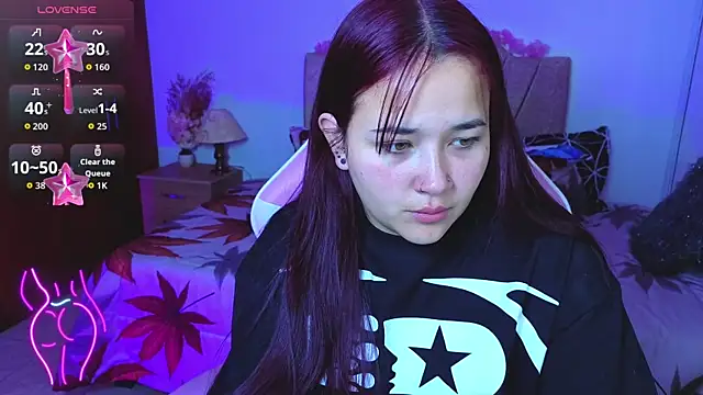 Leakitten online show from 09/18/25, 04:42