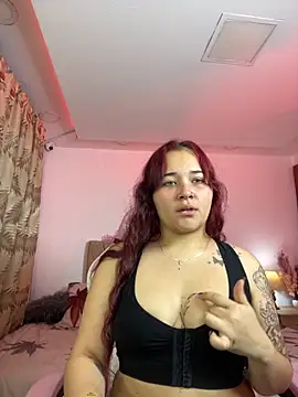 Leakitten online show from 11/21/25, 12:21