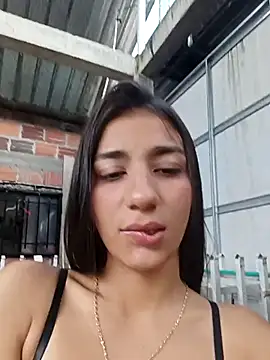 Snapshot of -juicy_ chatting on 10/03/25, 08:50 -juicy online show from 10/03/25, 08:50