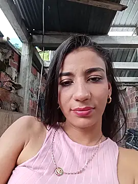 Snapshot of -juicy_ chatting on 10/11/25, 07:23 -juicy online show from 10/11/25, 07:23