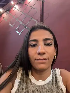 Snapshot of -juicy_ chatting on 11/10/25, 10:31 -juicy online show from 11/10/25, 10:31