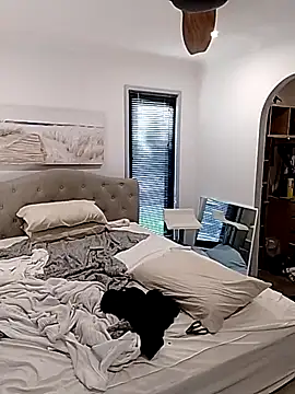 iamthepublickmasterbater online show from 10/08/25, 09:45