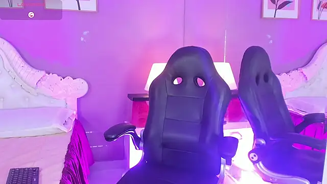 Bela Jones online show from 10/25/25, 03:25