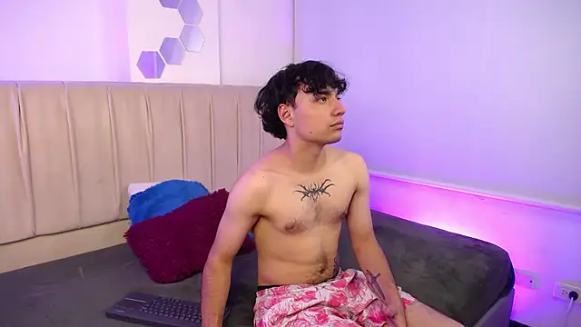 Aprhil Blaze online show from 10/22/25, 08:52