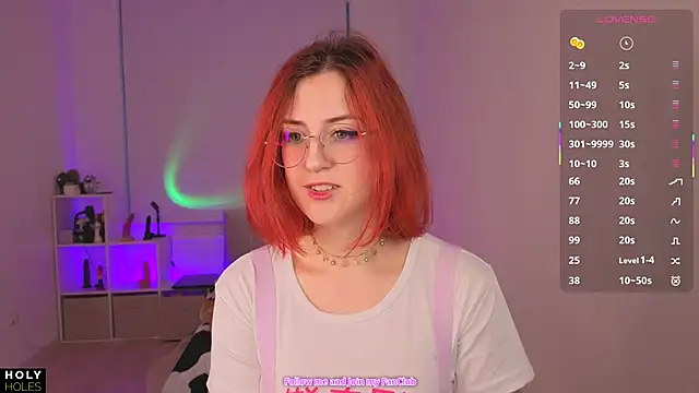 Snapshot of bananasgirl chatting on 10/11/25, 06:34 bananasgirl online show from 10/11/25, 06:34