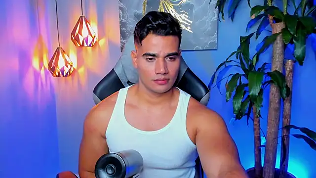 AndresR3 online show from 11/10/25, 12:42