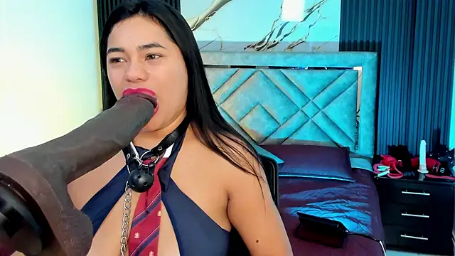 Issafoxx online show from 09/29/25, 11:59