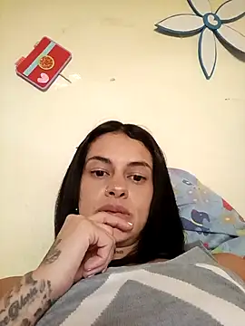 Snapshot of Akasha001 chatting on 09/30/25, 10:15 Akasha001 online show from 09/30/25, 10:15